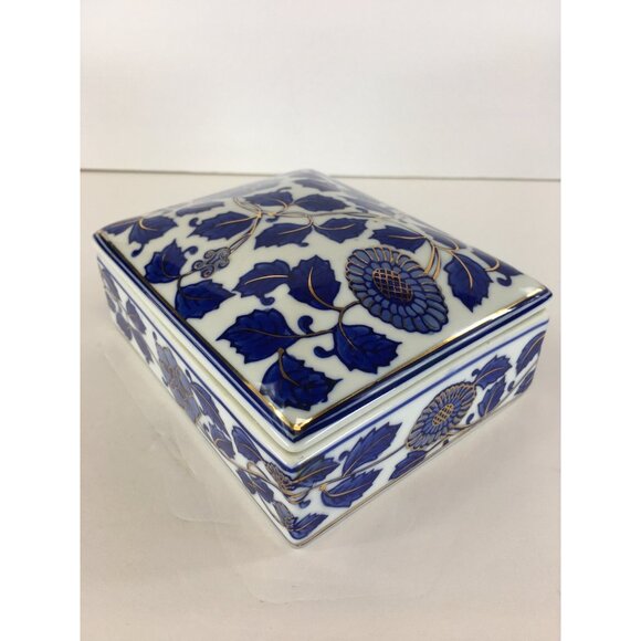 Vintage Blue & White Jewelry Trinket Box Porcelain Square Floral with Lid - Picture 13 of 16